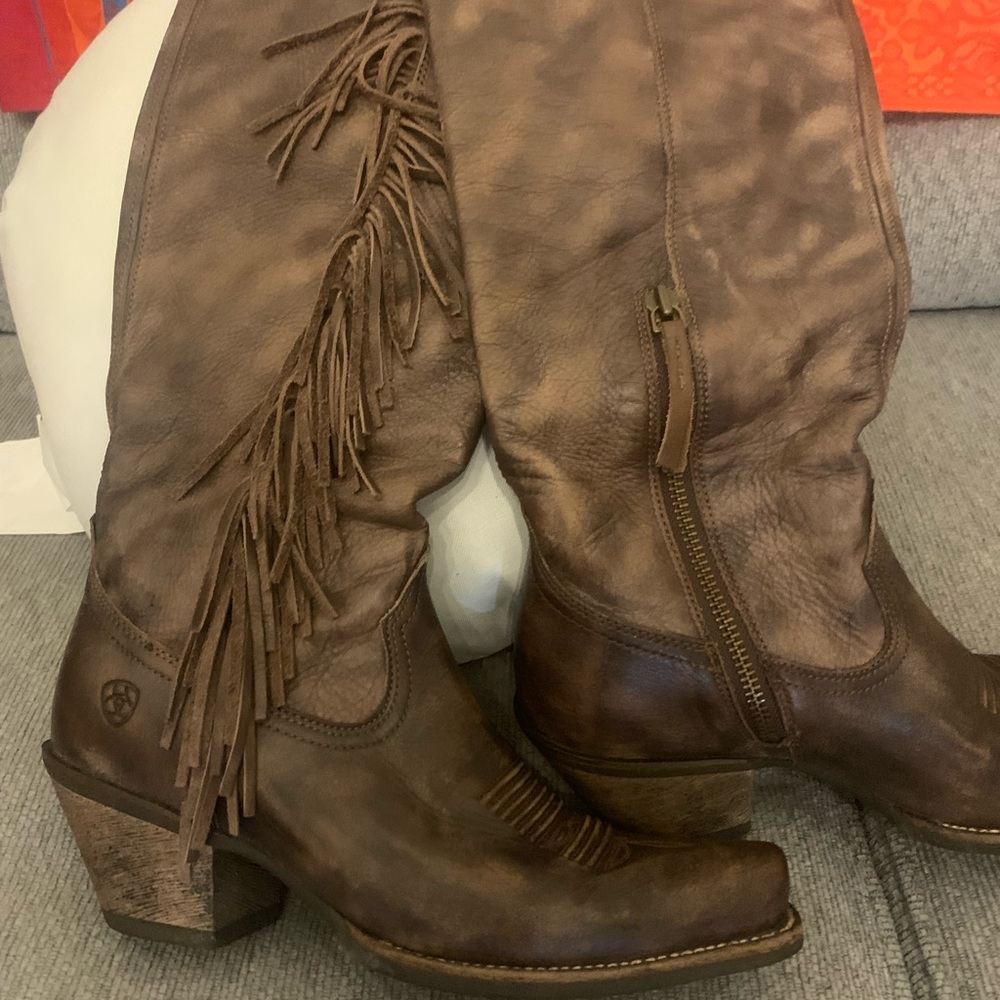 Ariat women’s leather western boots  side zipper side fringe size 8.5B